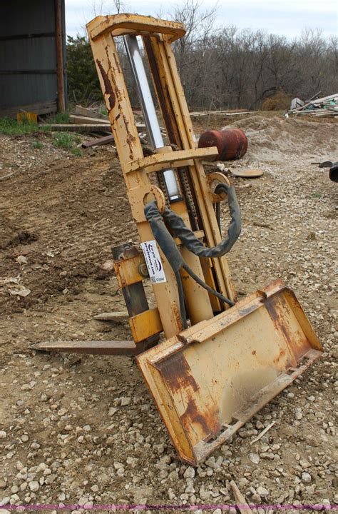 skid steer fork lift attachment